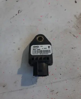 Hyundai i30 Airbag deployment crash/impact sensor 95930A6000