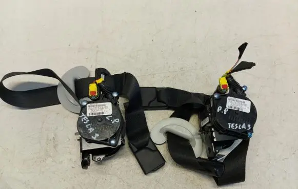 Tesla Model 3 Front seatbelt pasbez2136541561