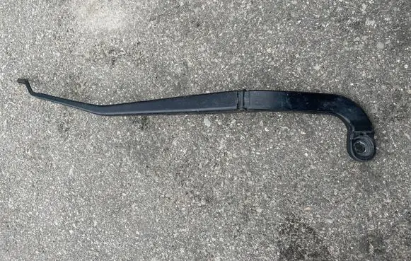 Land Rover Discovery Sport Front wiper blade arm