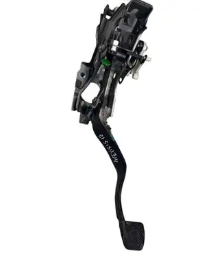 Toyota Avensis T270 Brake pedal 3132142010