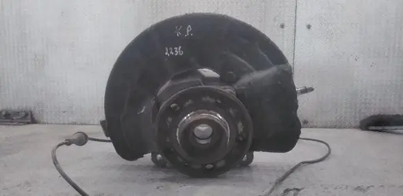 Volvo S60 Front wheel hub spindle knuckle P39960654 T118751