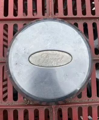Ford Escort Original wheel cap 81AB1130AA