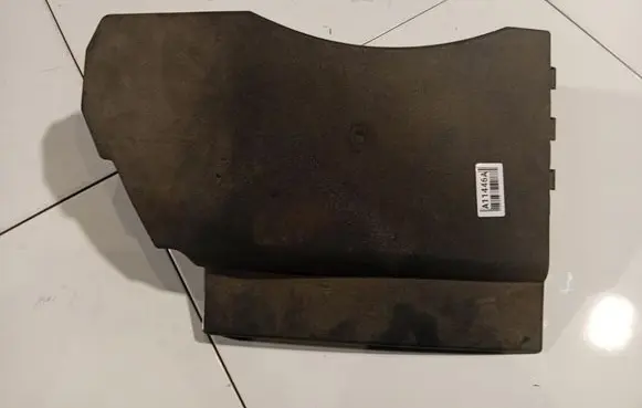 Opel Vectra C Battery box tray cover/lid 24438485