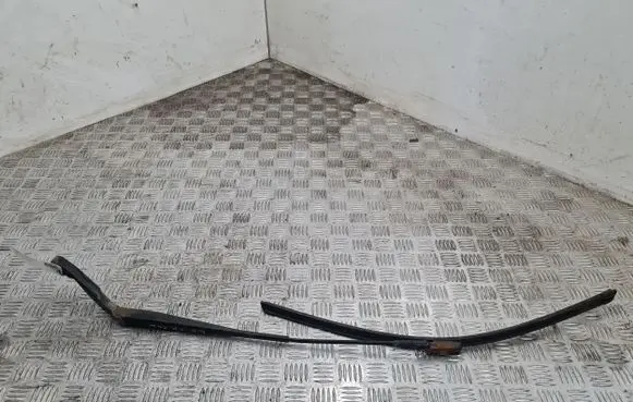 Peugeot Boxer Front wiper blade arm