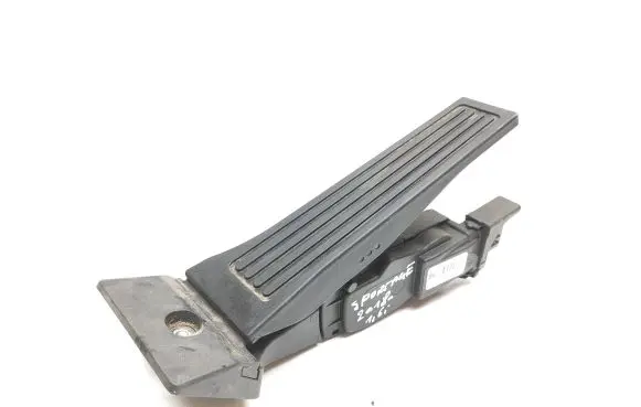 KIA Sportage Accelerator throttle pedal 32414400