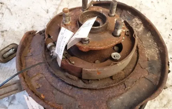 Subaru Forester SH Handbrake/parking brake pads 