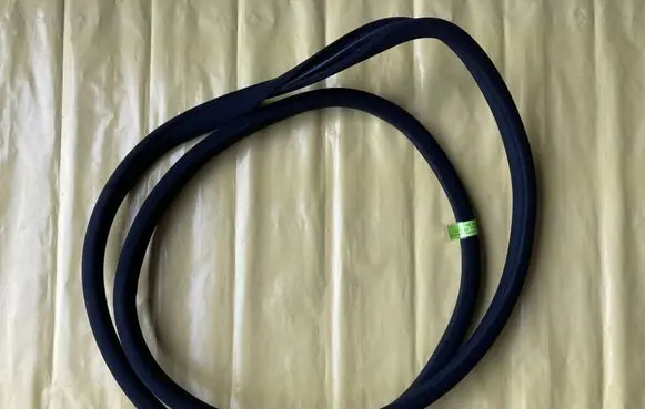 Mercedes-Benz C AMG W204 Front door rubber seal A2046971051