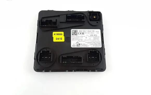 Porsche Taycan 9J1 Comfort/convenience module 992907064DK 992907064 8W1907064K