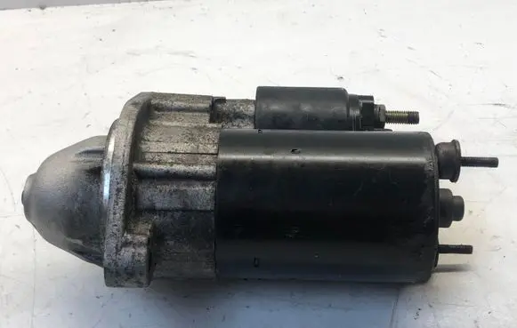 Volkswagen PASSAT B5 Starter motor 1006821933
