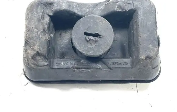 Mercedes-Benz CLS C219 Jacking socket point A2039970186