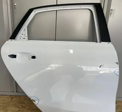 KIA Ceed Rear door