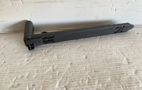 Volvo XC60 Headlight/headlamp mounting bracket 30763154