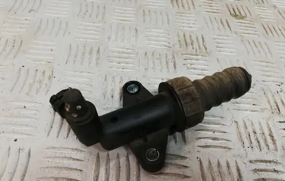 Clutch master cylinder