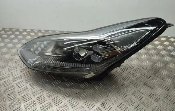 KIA Sportage Headlight/headlamp 92101F1510