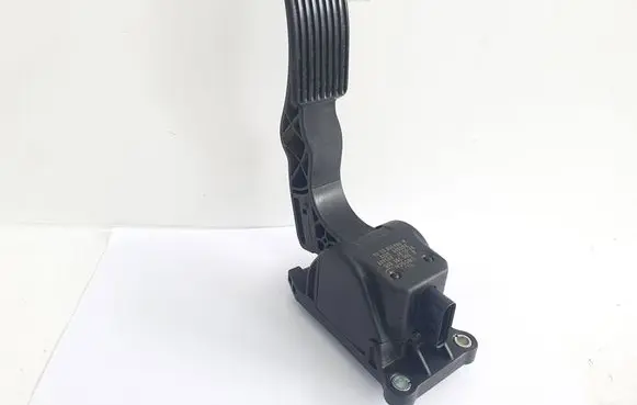 Mercedes-Benz Sprinter W906 Accelerator throttle pedal A9063000304 0280755025