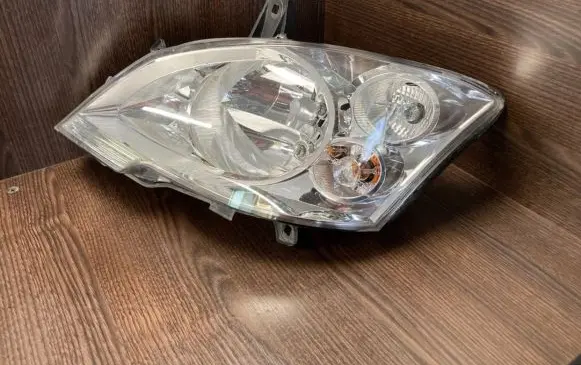 Mercedes-Benz Vito Viano W639 Headlight/headlamp A6398201861 1EG00962701