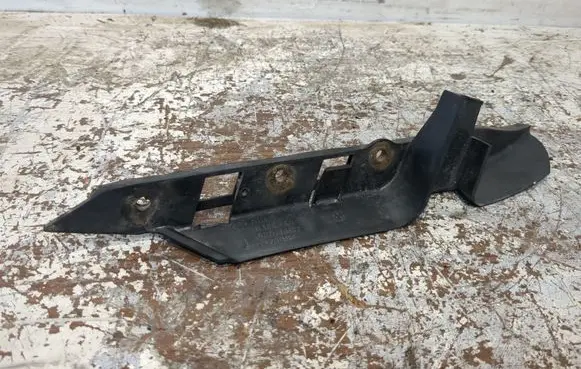 BMW 5 E60 E61 Front bumper mounting bracket 7033705