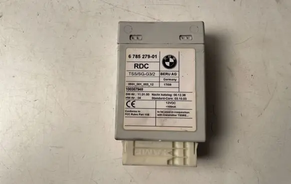 BMW 5 E60 E61 Tire pressure control unit 6785279