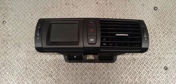 BMW 1 E81 E87 Dash center air vent grill 7059189