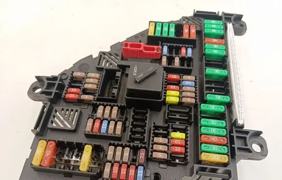 BMW 5 F10 F11 Fuse module 9264923
