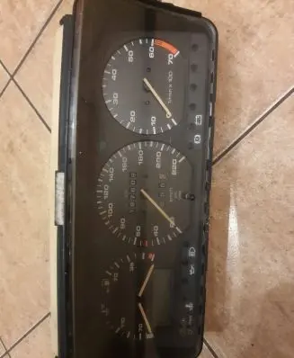 Volkswagen PASSAT B3 Speedometer (instrument cluster) 357919033cd