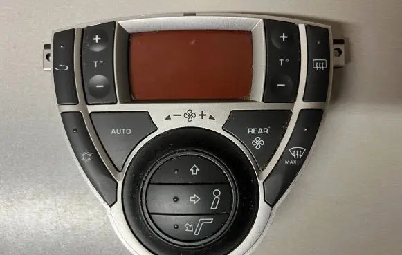 Peugeot 807 Climate control unit 14009187YR F011500057