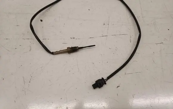 BMW 2 F46 Exhaust gas temperature sensor 8589313