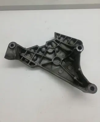 Volkswagen PASSAT B6 Engine mounting bracket 03G199207E
