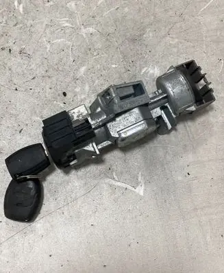 Ford Focus Ignition lock 3M513F880AC