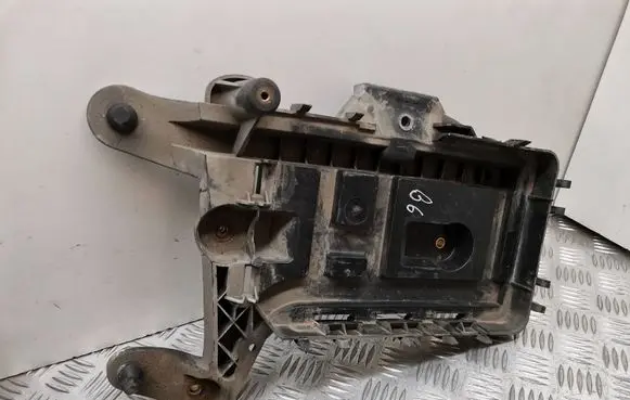 Battery tray