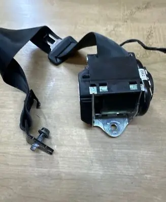 Volvo V60 Rear seatbelt