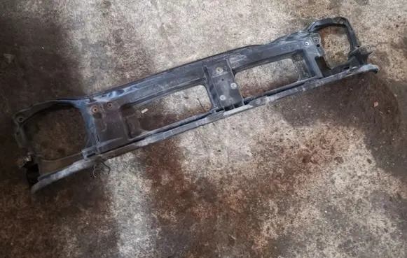 Nissan Primastar Radiator support slam panel