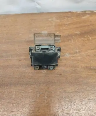 Volkswagen Golf III Glow plug pre-heat relay 191911261B 899011