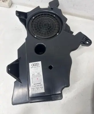 Audi A3 S3 8P Subwoofer speaker 8P3035382E 0160