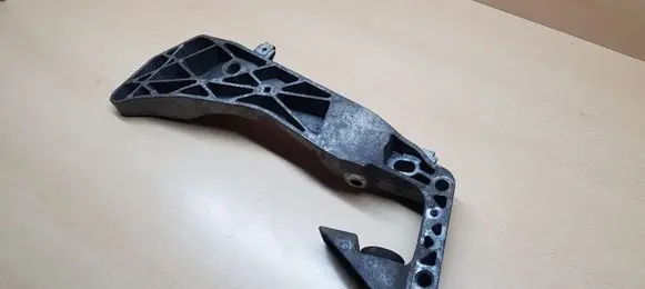 BMW 4 F32 F33 Gearbox mounting bracket 6769281