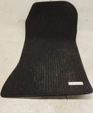 Mercedes-Benz E W124 Front floor mat 1246805040 A1246805040
