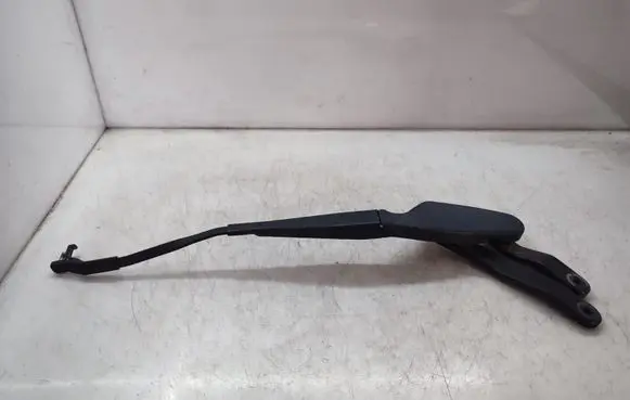 Mercedes-Benz C W204 Front wiper blade arm