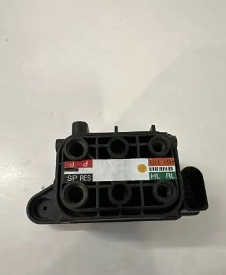 Jaguar XJ X351 Air suspension valve block AW933B486AB