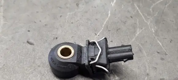 Volkswagen Golf IV Detonation knock sensor 030905377a