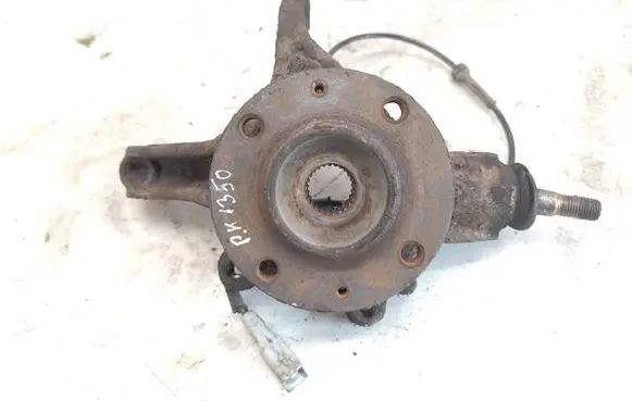 Citroen C4 Grand Picasso Front wheel hub spindle knuckle