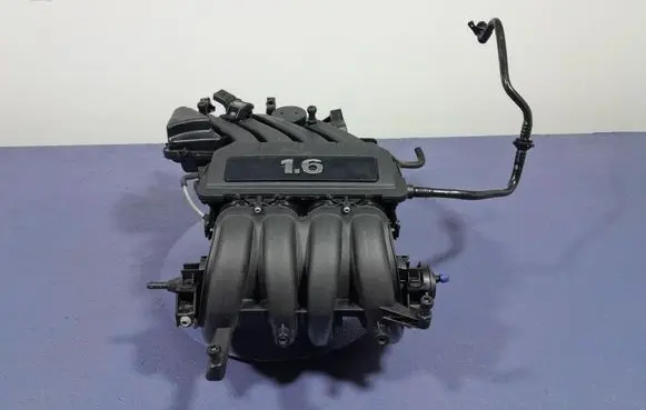 Volkswagen Golf IV Intake manifold 06A133203
