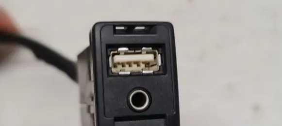 Toyota Yaris AUX in-socket connector 861900D070