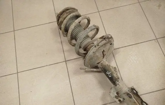 Lexus RX 330 - 350 - 400H Front shock absorber with coil spring 4852048140