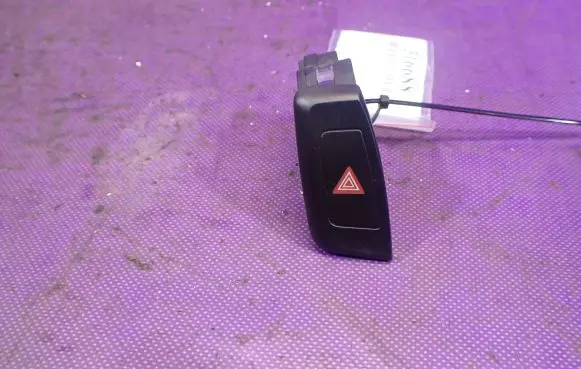 Audi A4 S4 B8 8K Hazard light switch 8K1941509