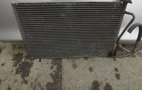 A/C cooling radiator (condenser)