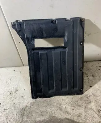 BMW X5M E70 Engine splash shield/under tray 7160235