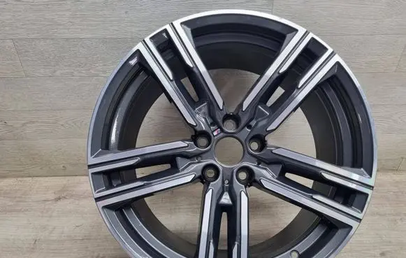 BMW 8 G14 R19 alloy rim 8090020