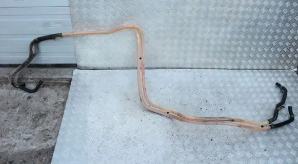 Engine coolant pipe/hose