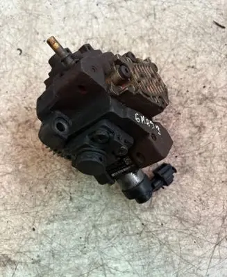 Renault Trafic II (X83) Fuel injection high pressure pump H8200950493
