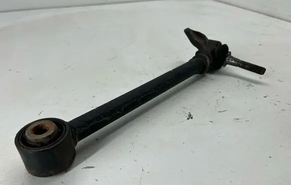 Subaru Forester SK Rear control arm 20250FL010 20250FL020